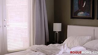 स्थल#3 वीडियो के लिए: Mature brunette Rosalyn Sphinx indulges in oral pl...